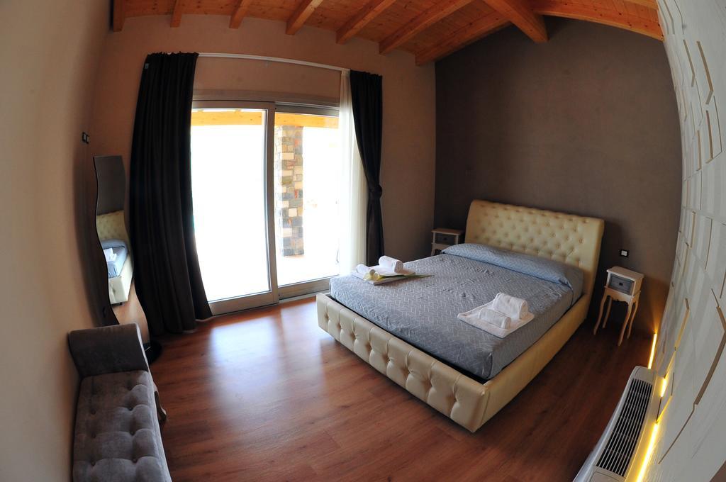 Agriturismo Le Fontane Сале-Маразино Номер фото